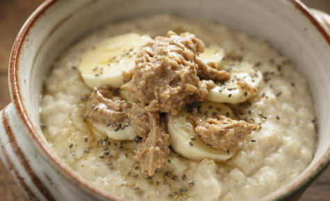Porridge banane et beurre de cacahuète